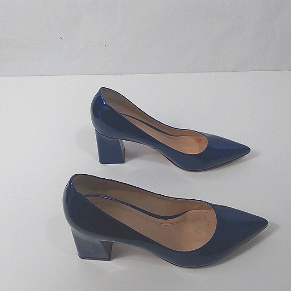 Marc Fisher navy blue patient block heel size 8.5.M